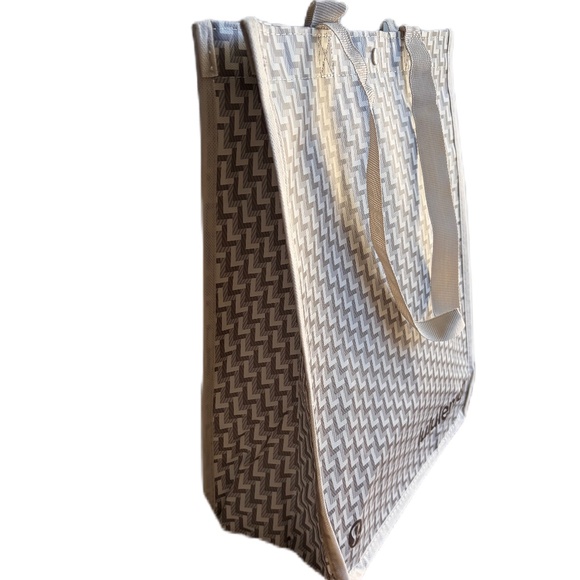 Lululemon shopping tote bag Holiday Design gray Large - Picture 3 of 4